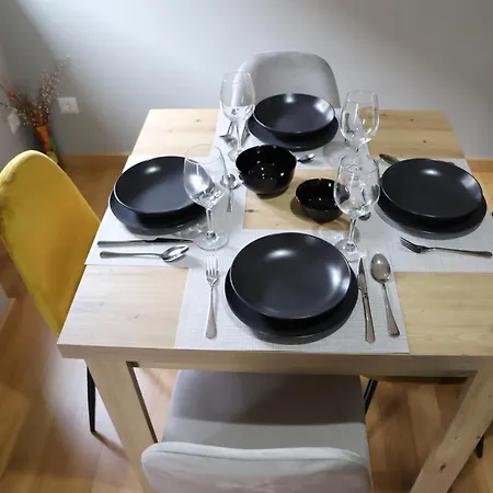 Turistico El Canalizo Ii * Candelario